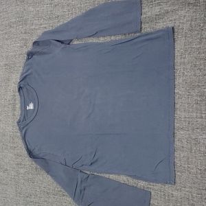 Gap long sleeve t-shirt